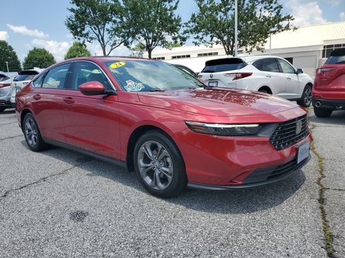 Used 2024 Honda Accord EX image 3
