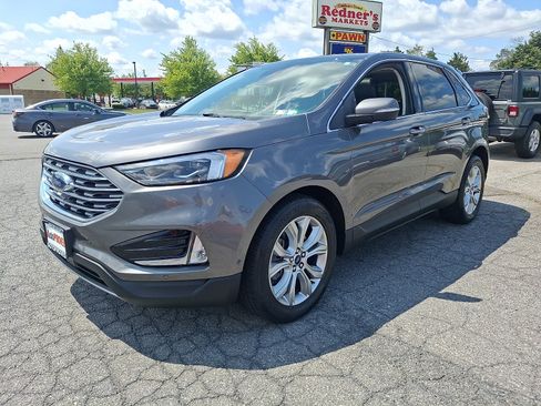 Used 2022 Ford Edge Titanium w/ Equipment Group 301A AWD/4WD image 3