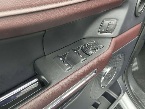 Used 2024 Ford Expedition Limited image 28