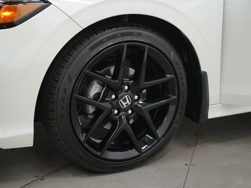 Used 2025 Honda Civic Sport image 25