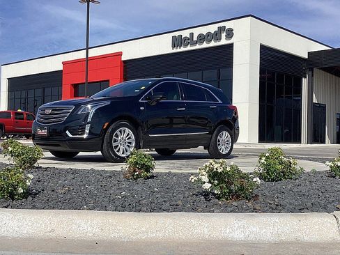 Used 2018 Cadillac XT5 FWD image 1