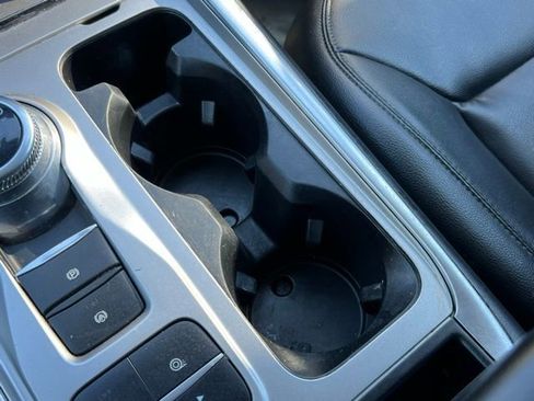 Used 2020 Ford Explorer XLT w/ Equipment Group 202A image 31