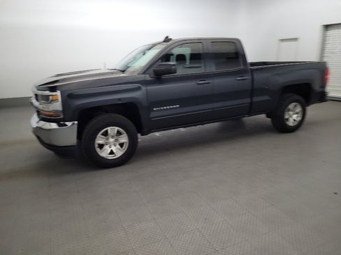 Used 2019 Chevrolet Silverado 1500 LT AWD/4WD image 2