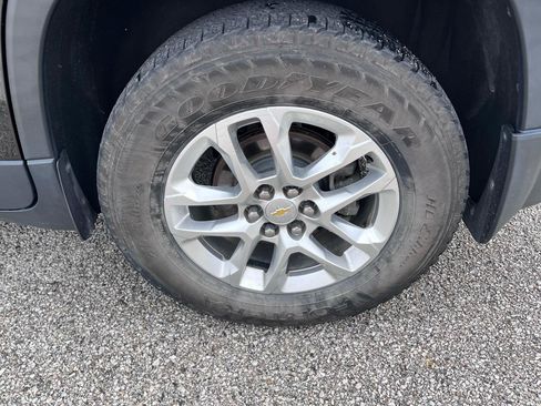 Used 2019 Chevrolet Traverse LT FWD image 10