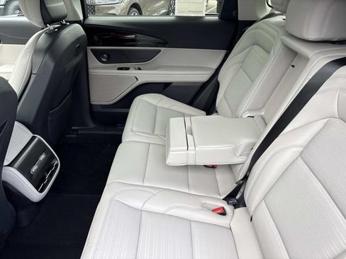New 2026 Lincoln Nautilus Reserve AWD/4WD image 17