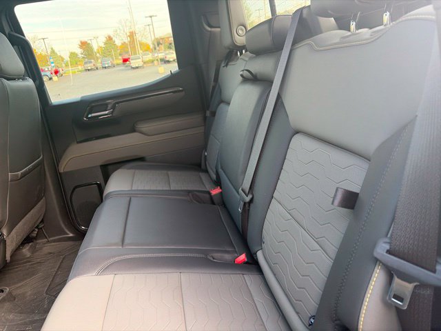 Used 2022 Chevrolet Silverado 1500 ZR2 w/ Technology Package AWD/4WD image 10