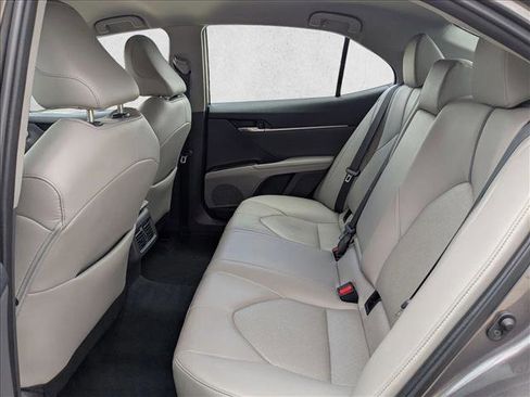 Used 2023 Toyota Camry XLE image 17
