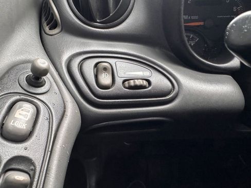 Used 2003 Pontiac Grand Am SE image 21