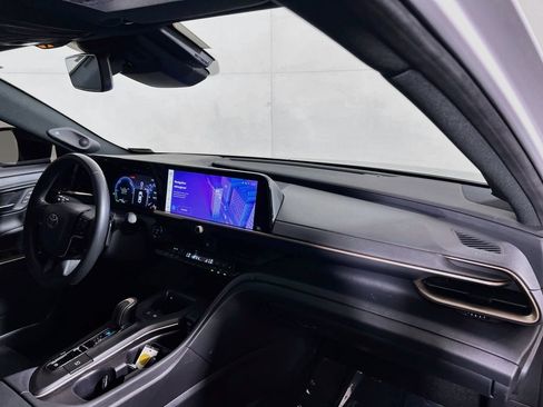 Certified 2023 Toyota Crown Platinum AWD/4WD image 26