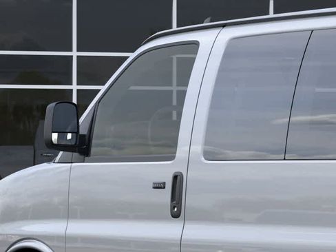 New 2026 Chevrolet Express 3500 LT w/ LT Preferred Equipment Group RWD image 12