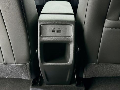 Used 2025 Chevrolet Trax RS w/ Driver Confidence Package image 24