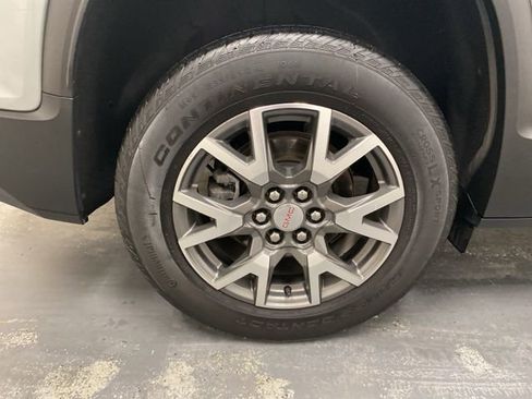 Certified 2023 GMC Acadia SLE w/ Driver Convenience Package image 30