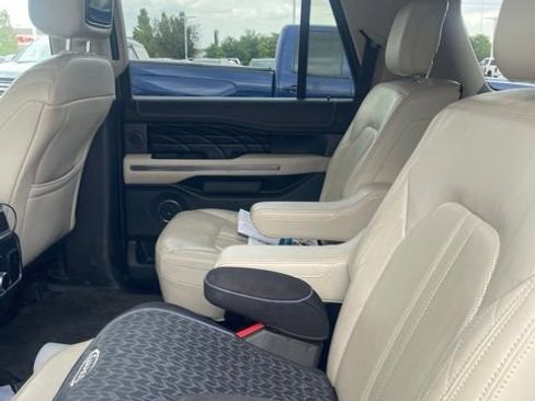 Used 2018 Ford Expedition Max Platinum AWD/4WD image 13