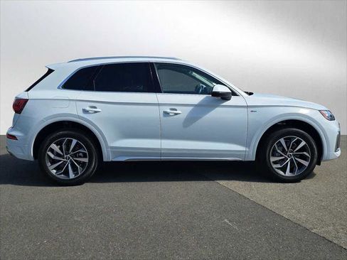 Used 2023 Audi Q5 2.0T Premium Plus w/ Premium Plus Package AWD/4WD image 2