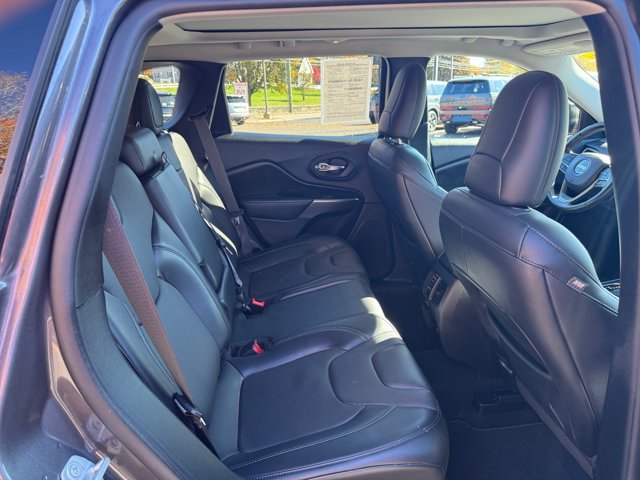 Used 2020 Jeep Cherokee Limited w/ Technology Group AWD/4WD image 24