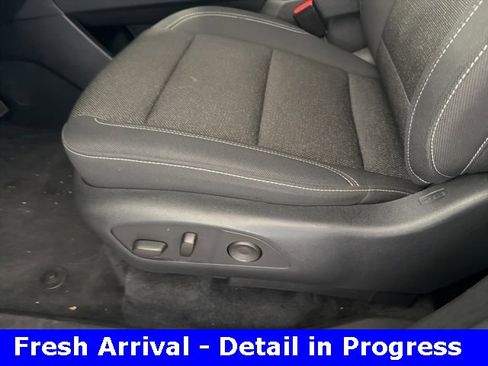 Used 2024 Chevrolet Traverse LT image 7