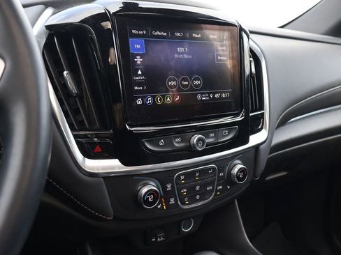 Used 2023 Chevrolet Traverse LT w/ LT Premium Package AWD/4WD image 13