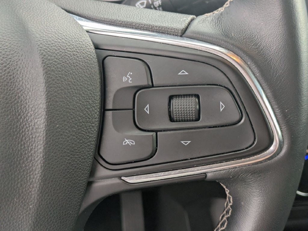 Used 2023 Buick Encore GX Preferred FWD image 19