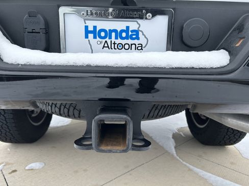 Used 2025 Chevrolet Silverado 2500 Custom w/ Custom Value Package image 14