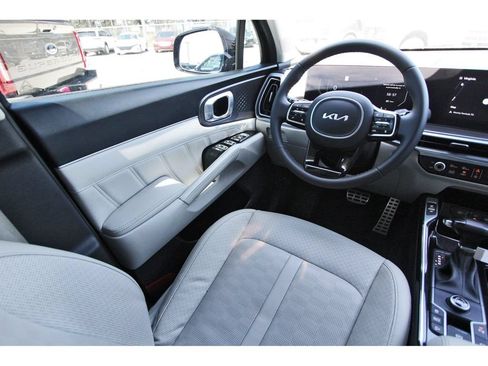 Used 2024 Kia Sorento SX FWD image 12