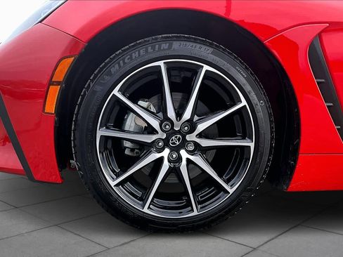 Used 2024 Toyota GR86 image 10