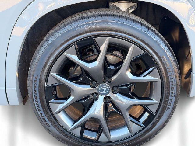 Certified 2026 Lexus TX 500h AWD w/ Technology Package image 11