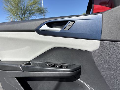 Used 2022 Volkswagen Taos SE image 20