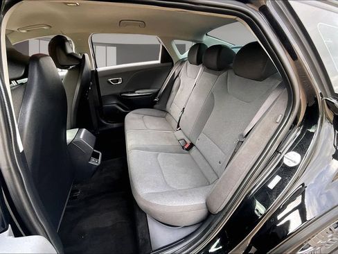 Used 2025 Kia K4 FWD image 28