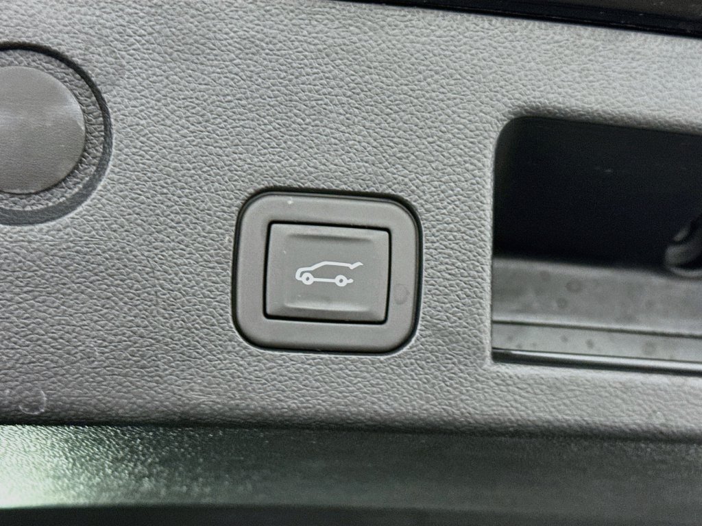 Used 2026 Chevrolet Equinox LT w/ Convenience Package II FWD image 29