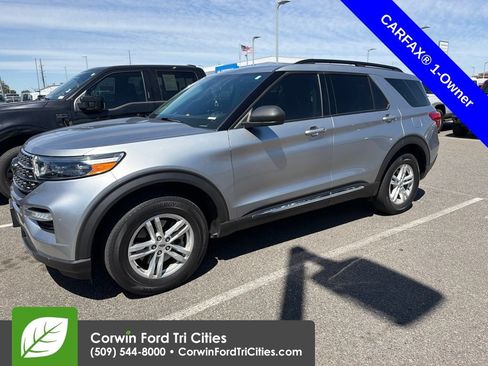 Used 2022 Ford Explorer XLT w/ Equipment Group 202A AWD/4WD image 4