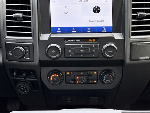 Used 2020 Ford F250 XL w/ STX Appearance Package AWD/4WD image 14