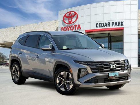 Used 2025 Hyundai Tucson SEL FWD image 1