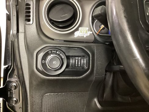 Used 2020 Jeep Wrangler Unlimited Sport S AWD/4WD image 12
