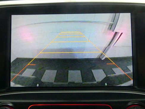 Used 2015 GMC Sierra 1500 SLE w/ SLE Value Package image 12