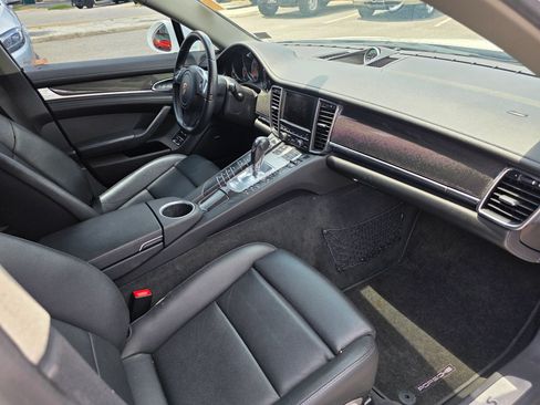 Used 2013 Porsche Panamera S RWD image 31