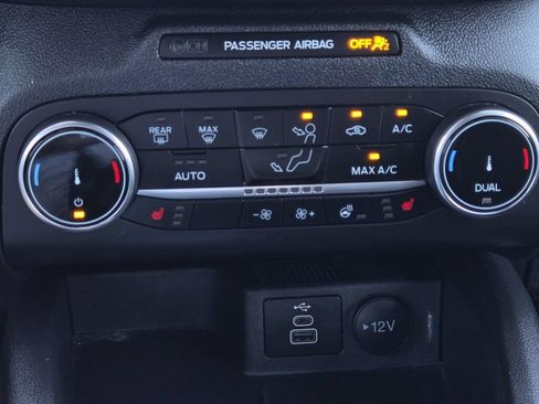 Used 2025 Ford Escape ST-Line Select AWD/4WD image 27