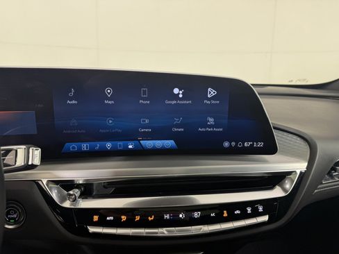 Used 2024 Cadillac Lyriq Sport image 20