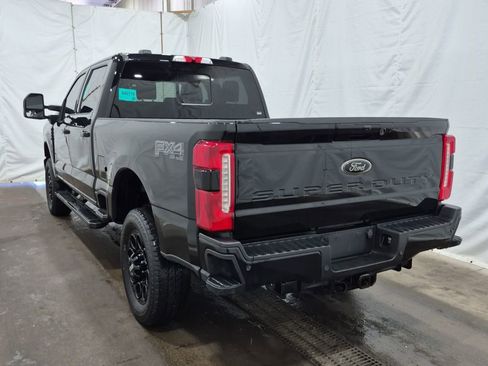 Used 2024 Ford F250 Lariat w/ Black Appearance Package AWD/4WD image 6