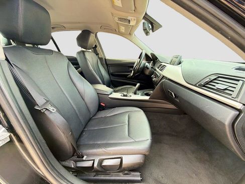 Used 2014 BMW 320i xDrive Sedan image 16