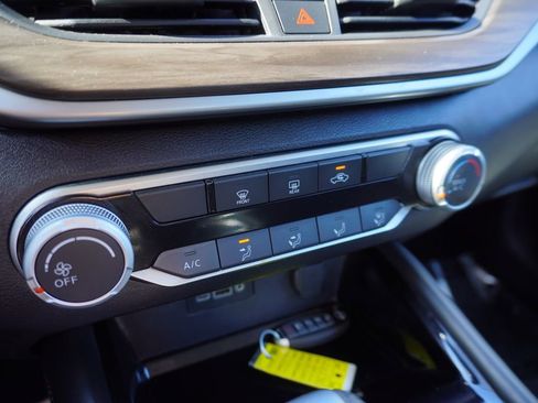 Used 2023 Nissan Altima 2.5 SV image 17