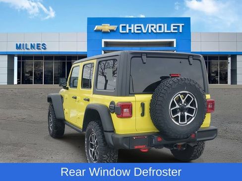 Used 2024 Jeep Wrangler Unlimited Rubicon image 3