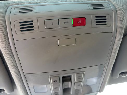 Certified 2024 Volkswagen Jetta SE FWD image 22