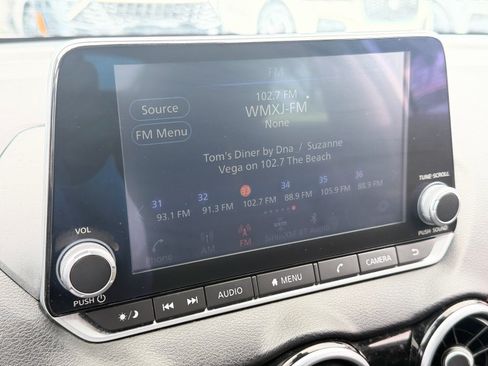 Used 2022 Nissan Sentra SR w/ Electronics Package FWD image 23