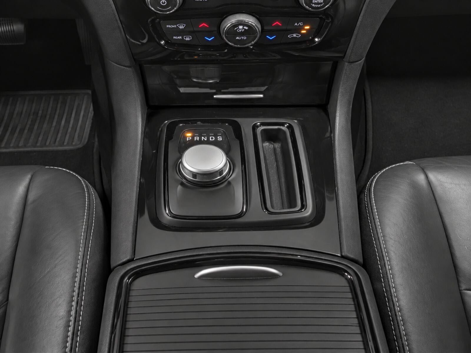 Used 2019 Chrysler 300 S RWD image 15