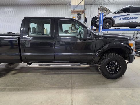 Used 2015 Ford F250 XL w/ Snow Plow Prep Package AWD/4WD image 9