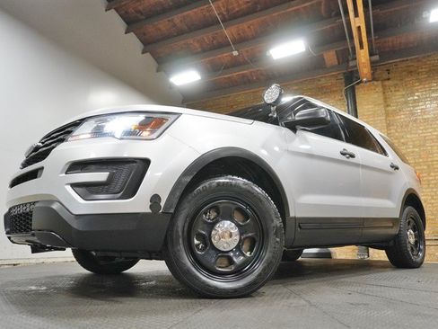 Used 2016 Ford Explorer 4WD Police Interceptor image 3