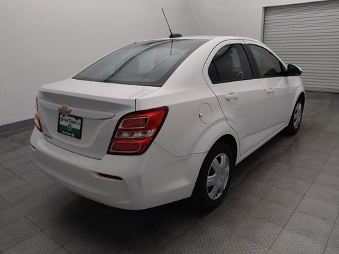 Used 2017 Chevrolet Sonic LS image 9