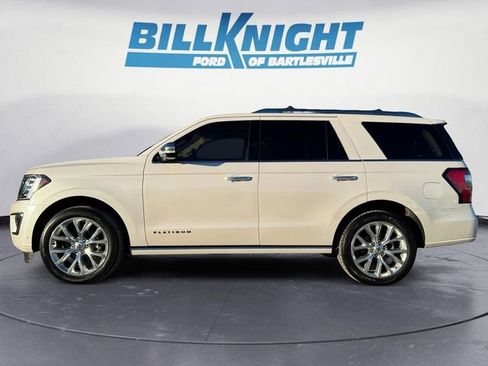 Used 2019 Ford Expedition Platinum image 2