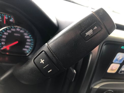 Used 2018 Chevrolet Silverado 1500 LT w/ All Star Edition image 29