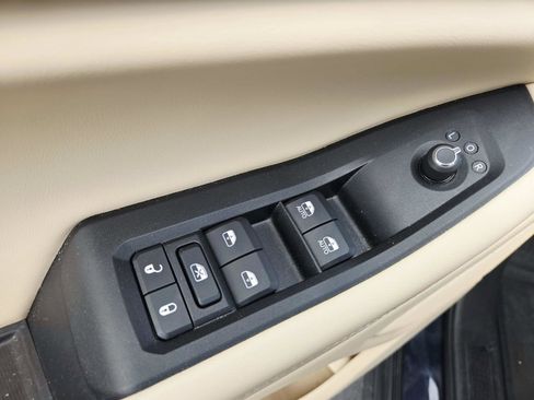 Used 2023 Jeep Grand Cherokee Limited w/ Luxury Tech Group II AWD/4WD image 38
